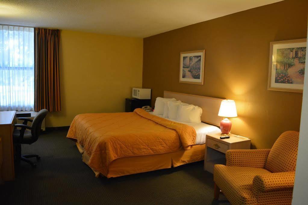Quality Inn Near Six Flags St. Louis Pacific Bagian luar foto