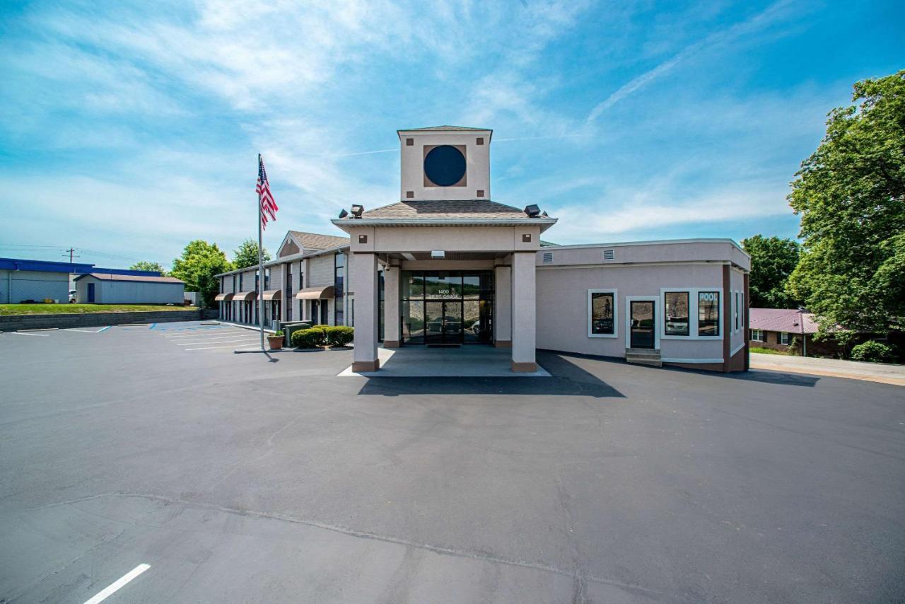 Quality Inn Near Six Flags St. Louis Pacific Bagian luar foto